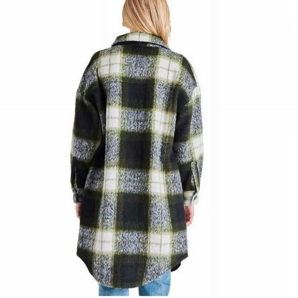 Steve Madden Plaid Women's long shirt jacket - Picture 3 of 7